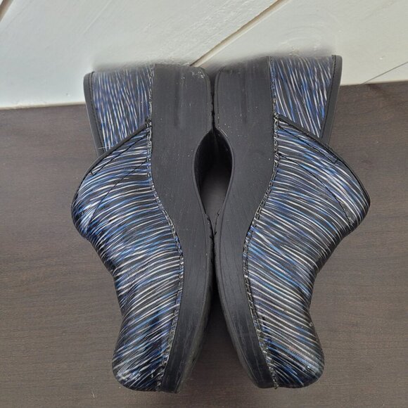 Dansko Womens Professional Clogs Blue Swirl Pattern Leather Size 38 JPT - Picture 7 of 12